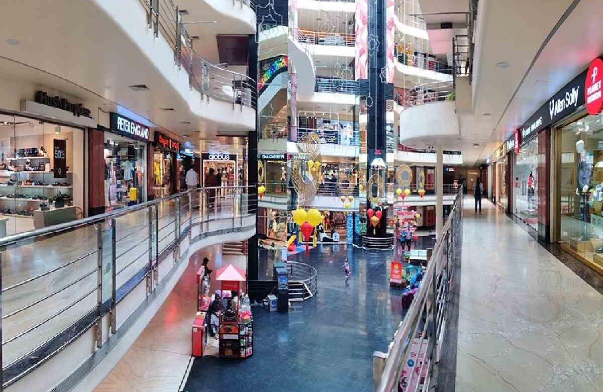 Infiniti Mall is Best Shopping Mall, Game Zone, In Mumbai